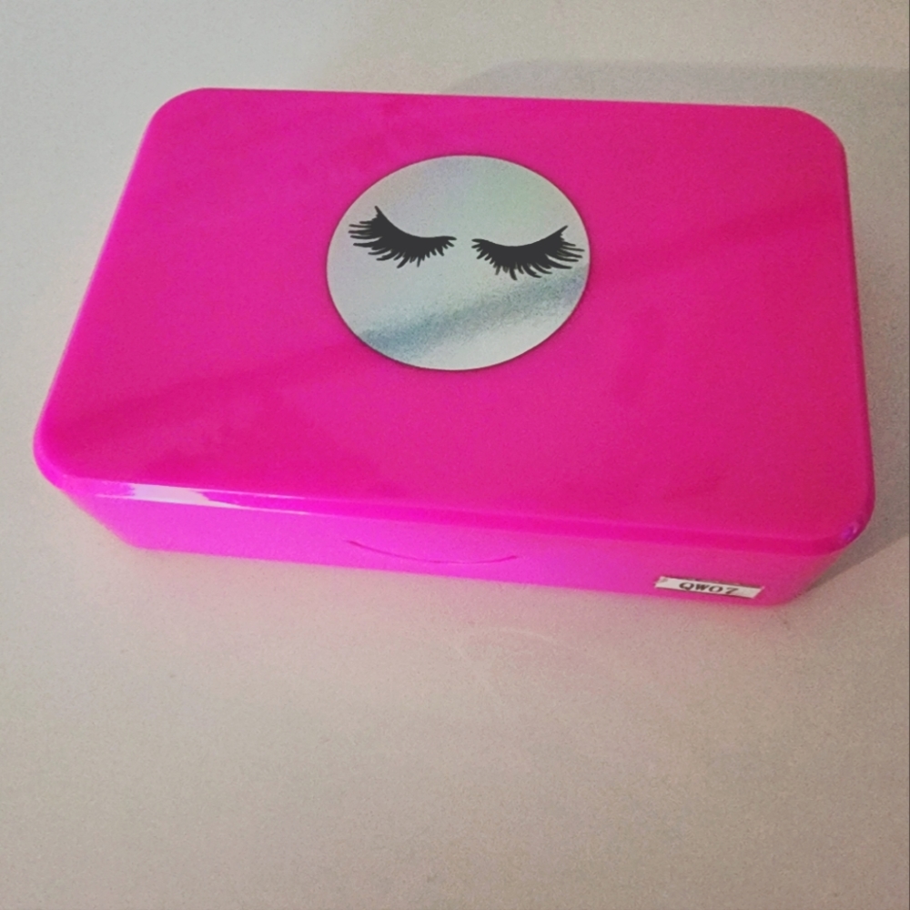 Luxury Dramatic 3D Lashes with LED Lights Case and Glue - Picture 9 of 9